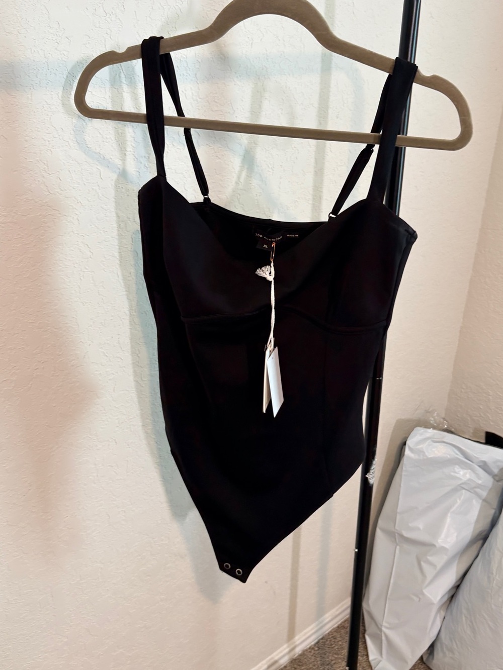 Good American Black Scoop Neck Bodysuit with Adjustable Straps